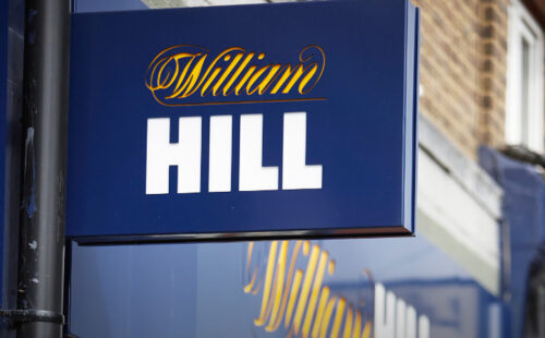Руководство компании MRG не против слияния с БК William Hill