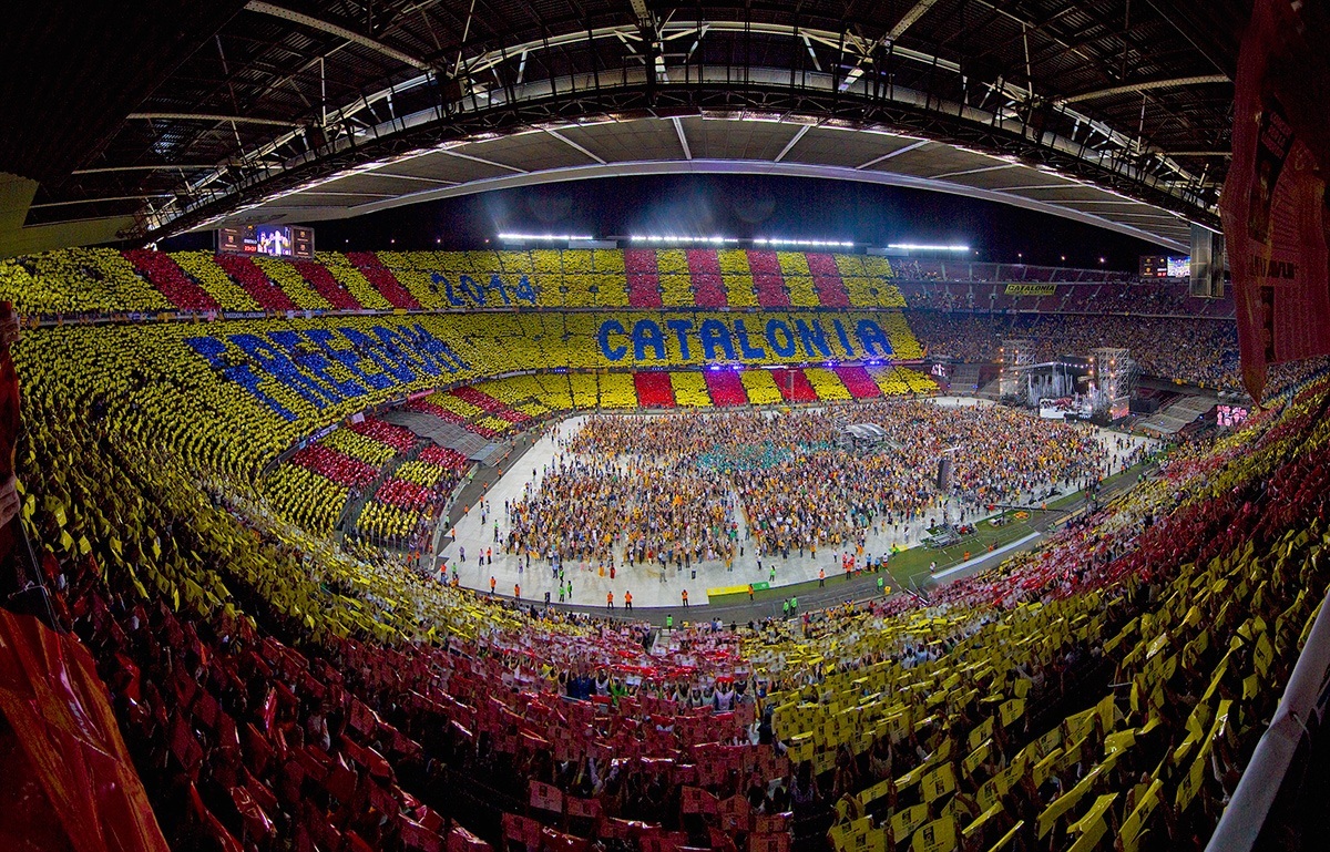 “Барселона” намерена продать права на название домашнего стадиона “Camp Nou”