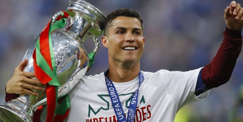 Роналду назвал победу на Евро-2016 самой важной в его жизни