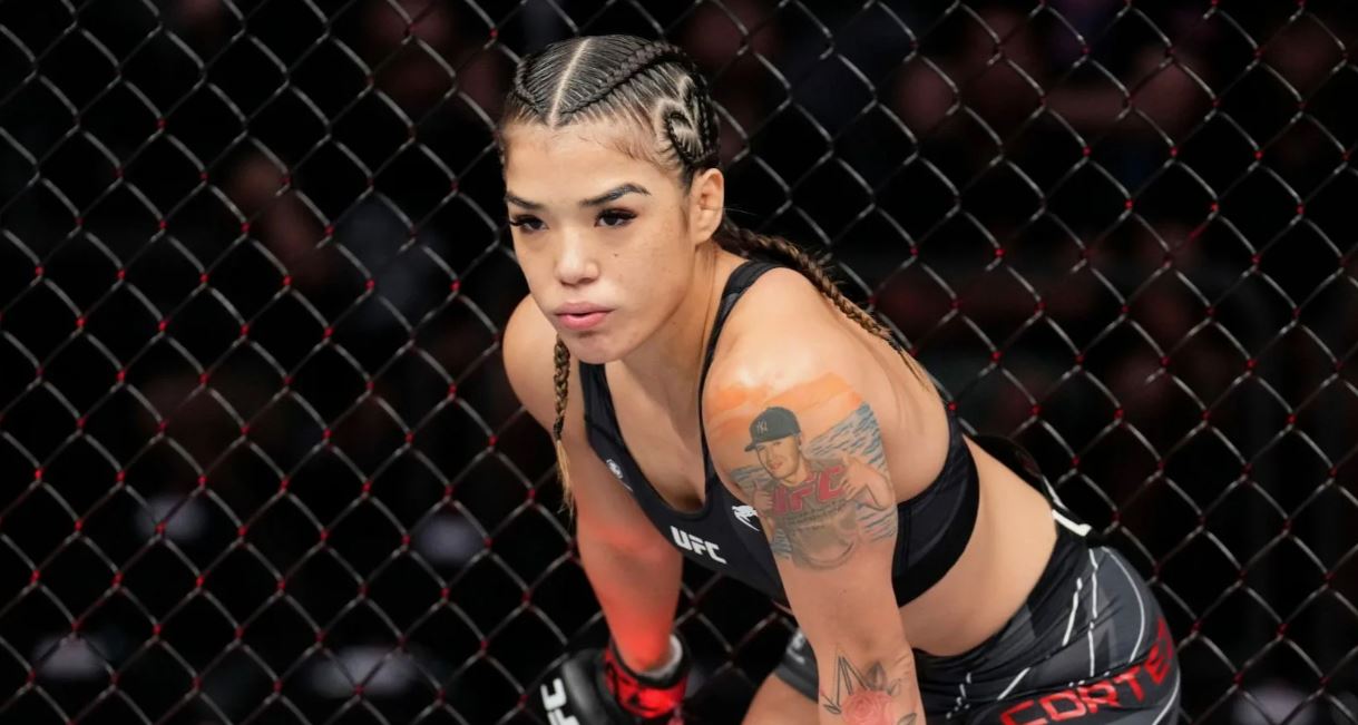 Бланчфилд — Кортез: прогноз на бой 16 ноября 2025