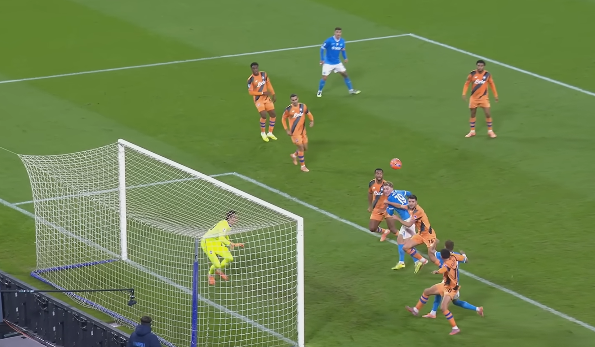 Айнтрахт — Аталанта прогноз на матч 26 ноября 2025