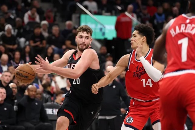 Лос-Анджелес Лейкерс — Хьюстон Рокетс прогноз на матч 26 декабря 2025