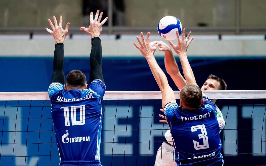 Зенит — Локомотив прогноз на матч 21 декабря 2025