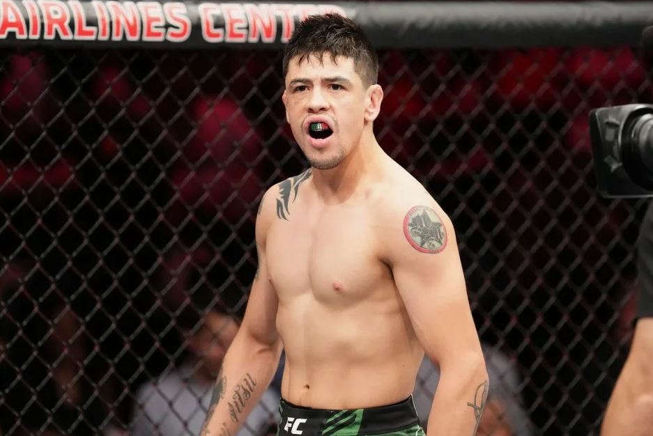 Морено — Таира: прогноз на бой 7 декабря 2025