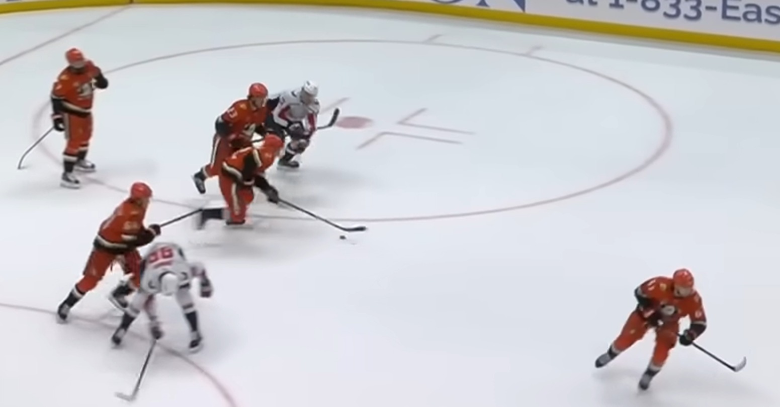 Анахайм Дакс — Вашингтон Кэпиталз прогноз на матч 6 декабря 2025