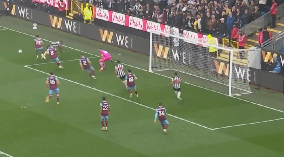 Ньюкасл — Бернли прогноз на матч 6 декабря 2025