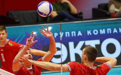 Горький и Факел — соседи по таблице: кто выиграет в очном сражении за место в плей-ин?