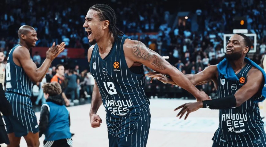 Анадолу Эфес — Париж прогноз на матч 7 января 2026