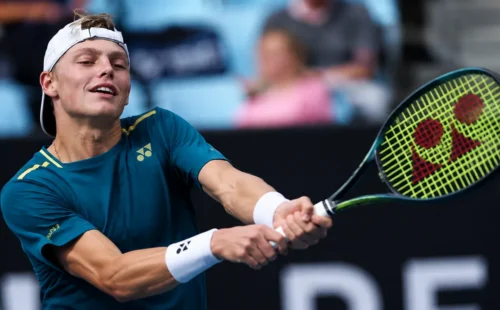 Сын Ллейтона Хьюитта одержал первую победу на уровне ATP
