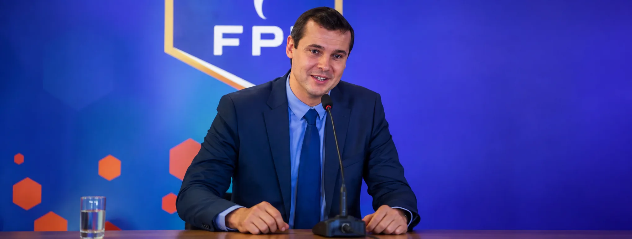 Один из главных чиновников ФИФА лишился должности после критики Инфантино